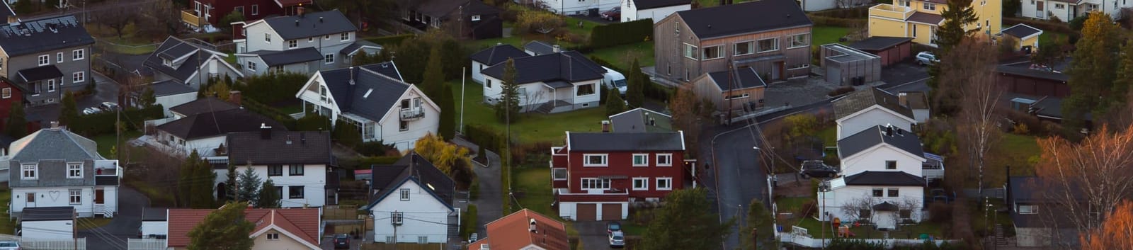 Eneboliger og hager på Øvre Grefsen sett ovenfra.